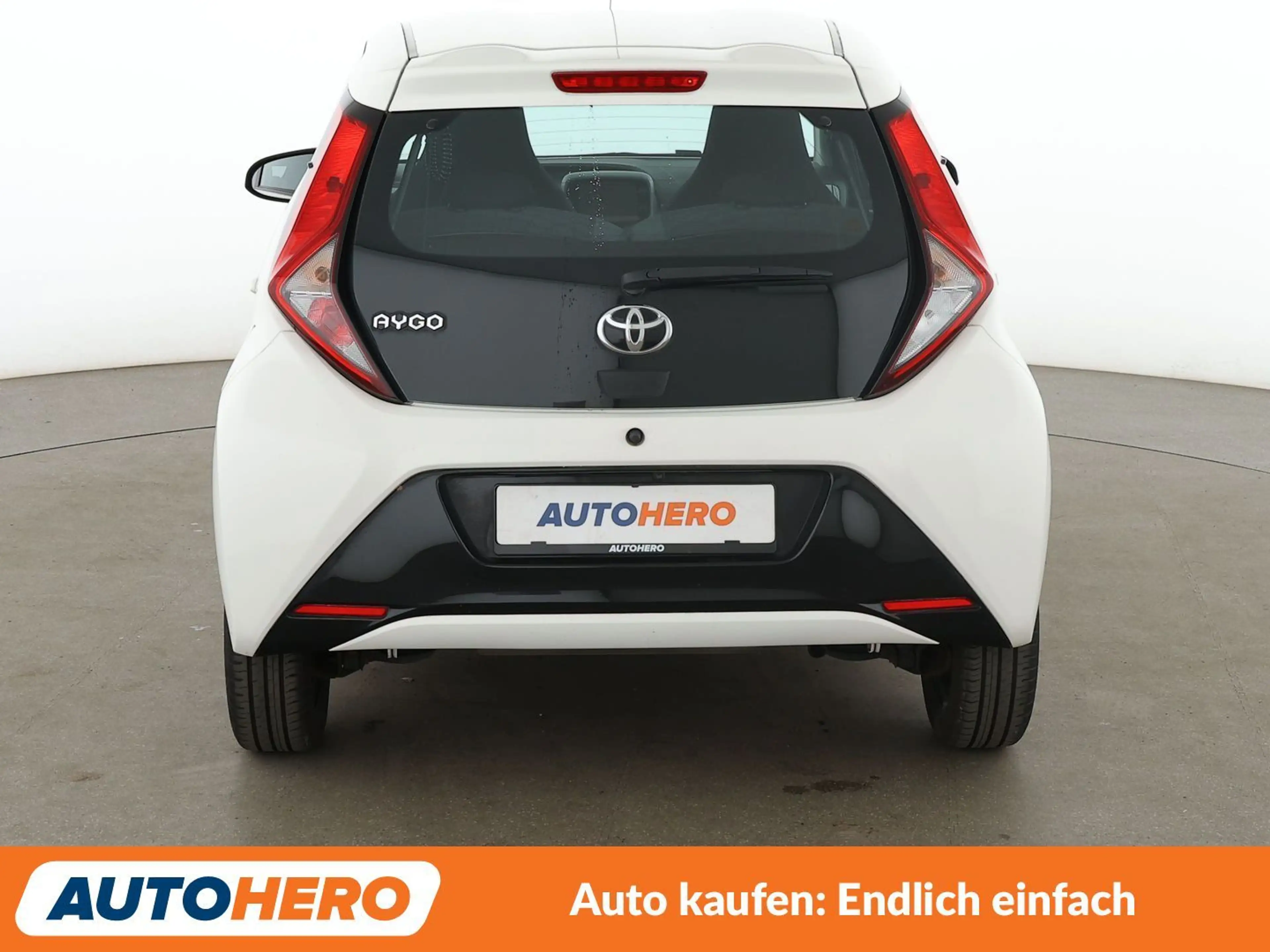 Toyota Aygo 1.0 VVT-i X-Play — photo 5