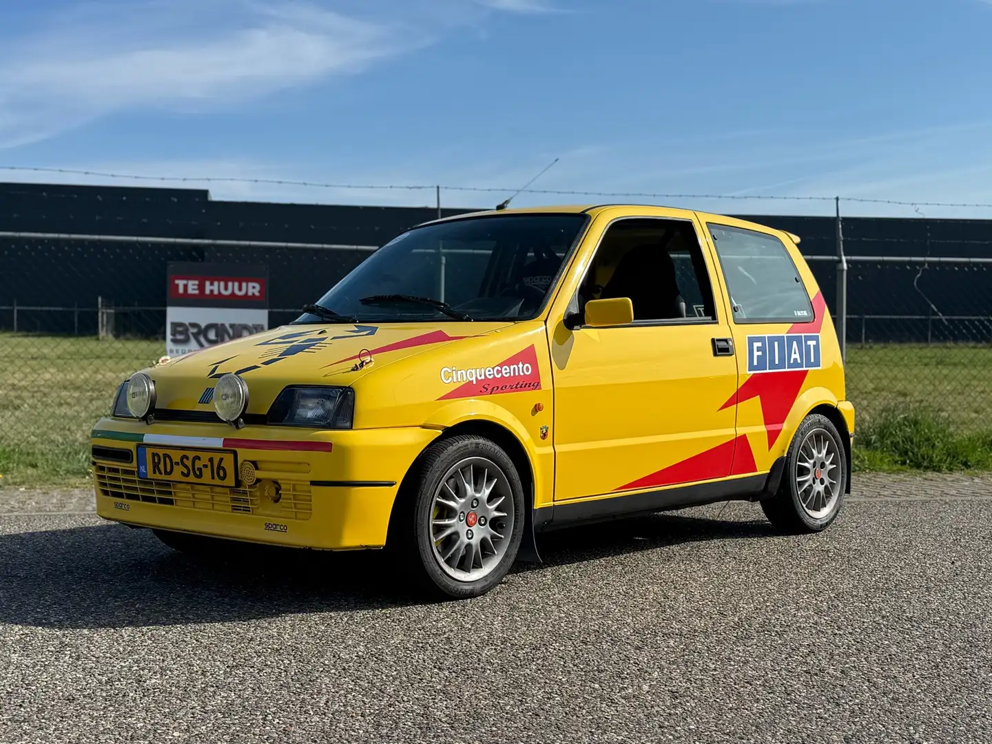 Fiat Cinquecento 1.1 Sporting Rally Amarillo - 1