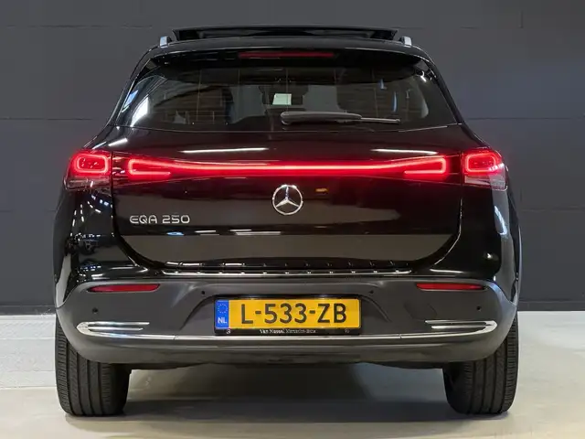 Mercedes-Benz Eqa view 12