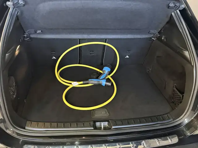 Mercedes-Benz Eqa view 9
