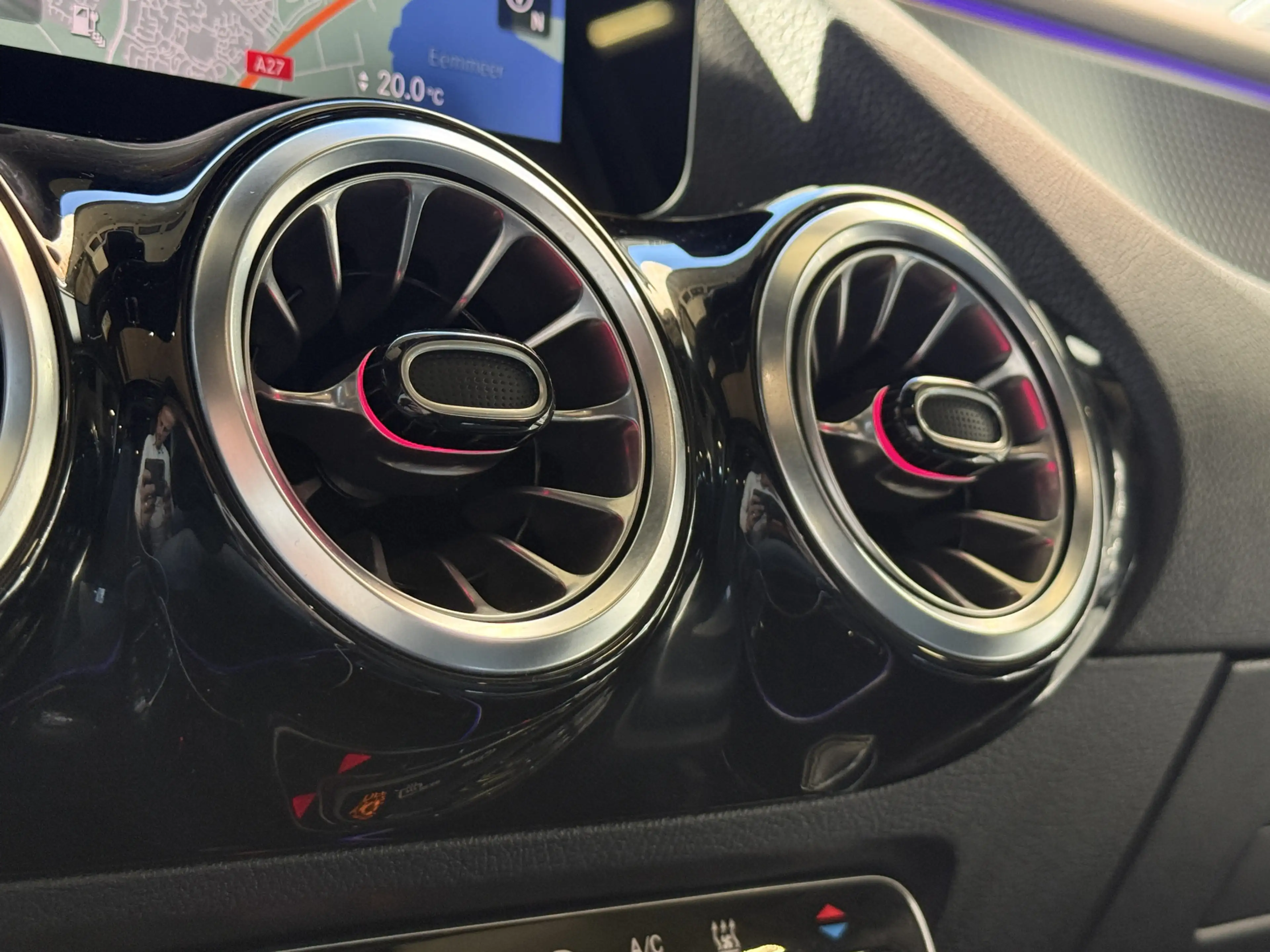 Mercedes-Benz EQA 250 Business Solution Luxury 67 kWh | Pano | 360 Camer — photo 29