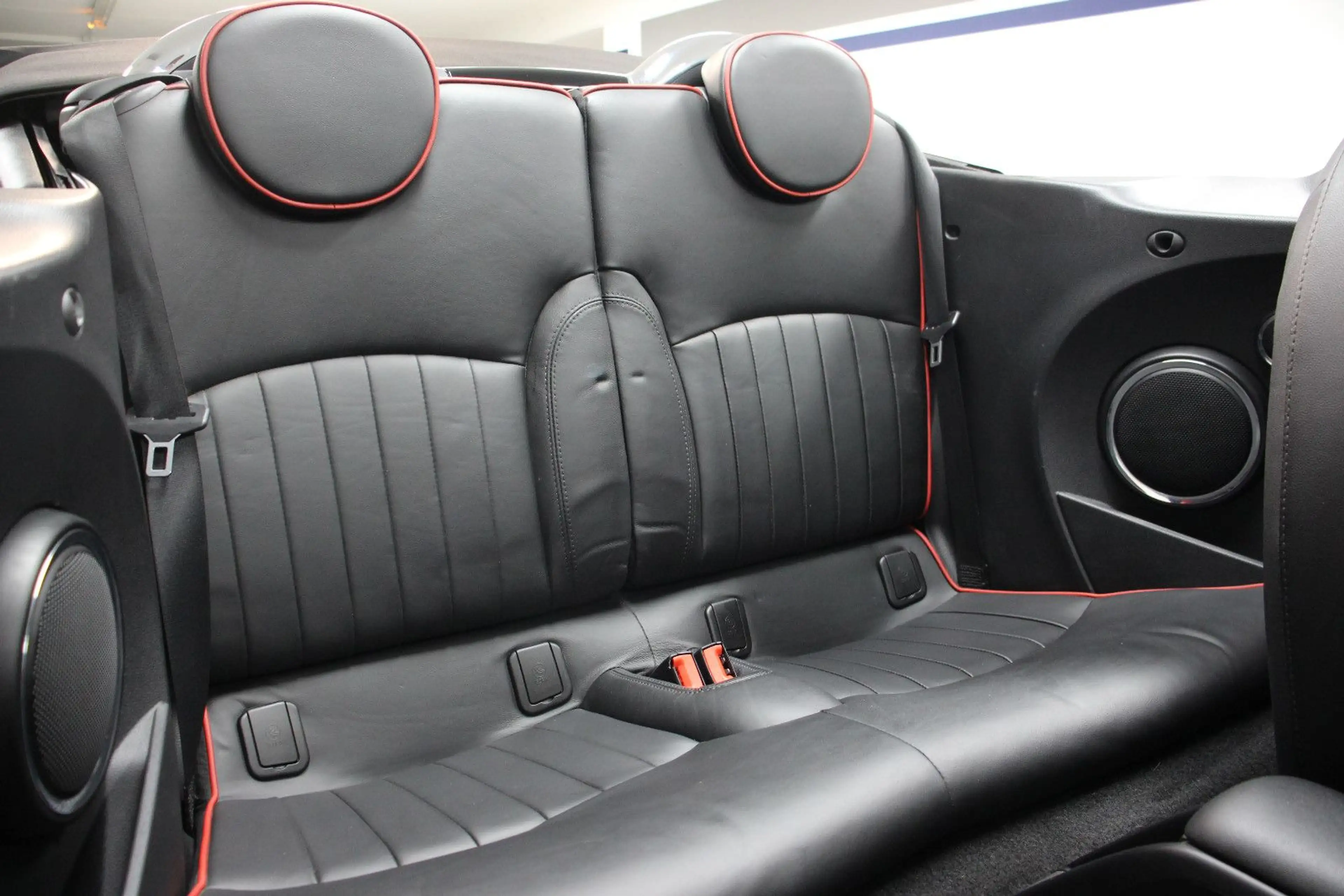 MINI John Cooper Works Cabrio *NAVI/H&K/BT/XENON/SHZ* — photo 15