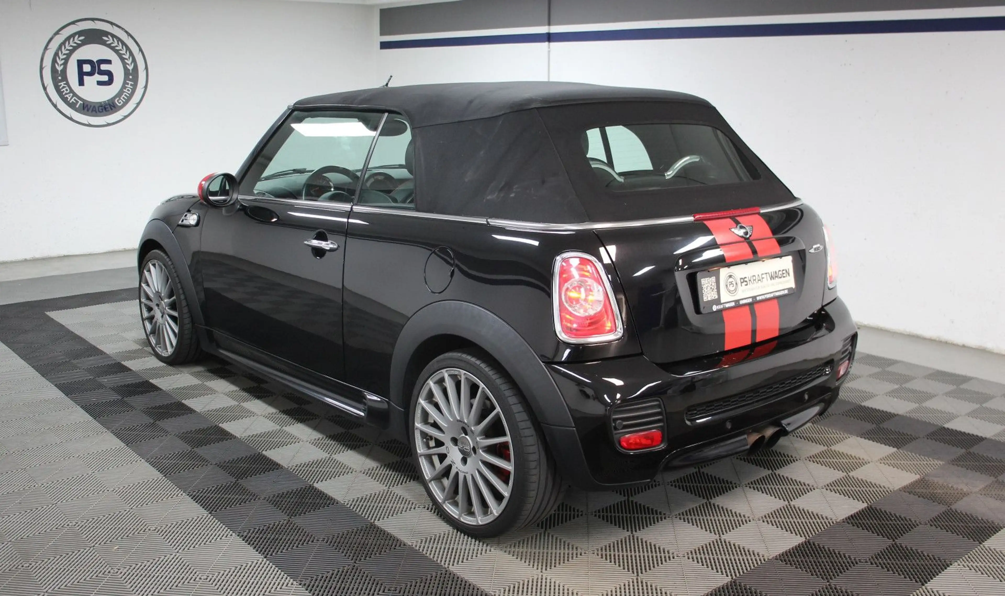 MINI John Cooper Works Cabrio *NAVI/H&K/BT/XENON/SHZ* — photo 4