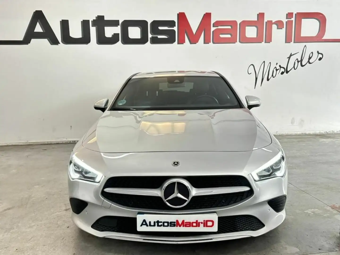 Mercedes-Benz CLA 200 D DCT Shooting Brake Plateado - 2