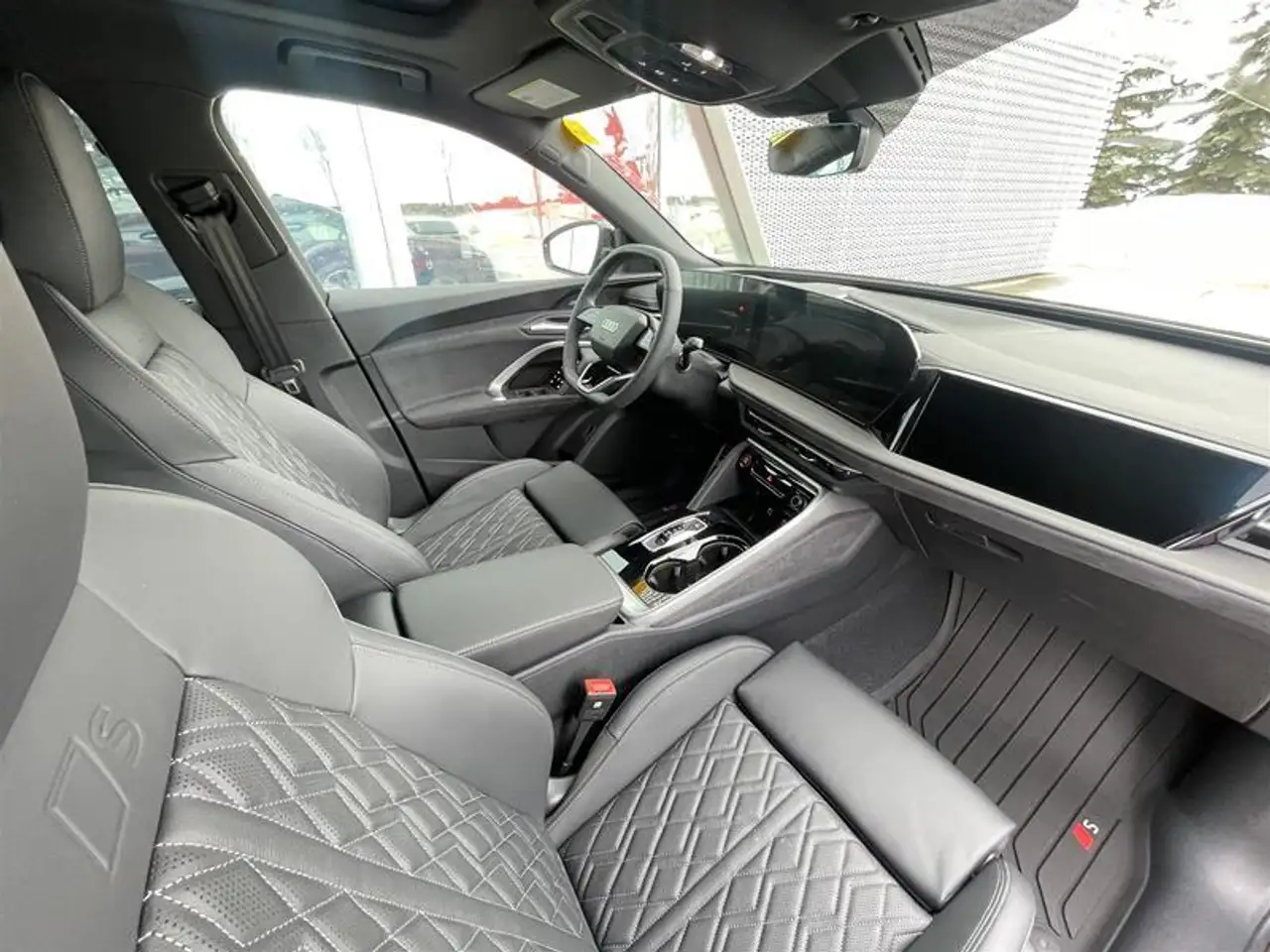 Audi SQ5 снимка Audi SQ5