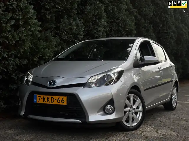 Toyota Yaris 1.5 Full Hybrid Dynamic | Navi | Trekhaak