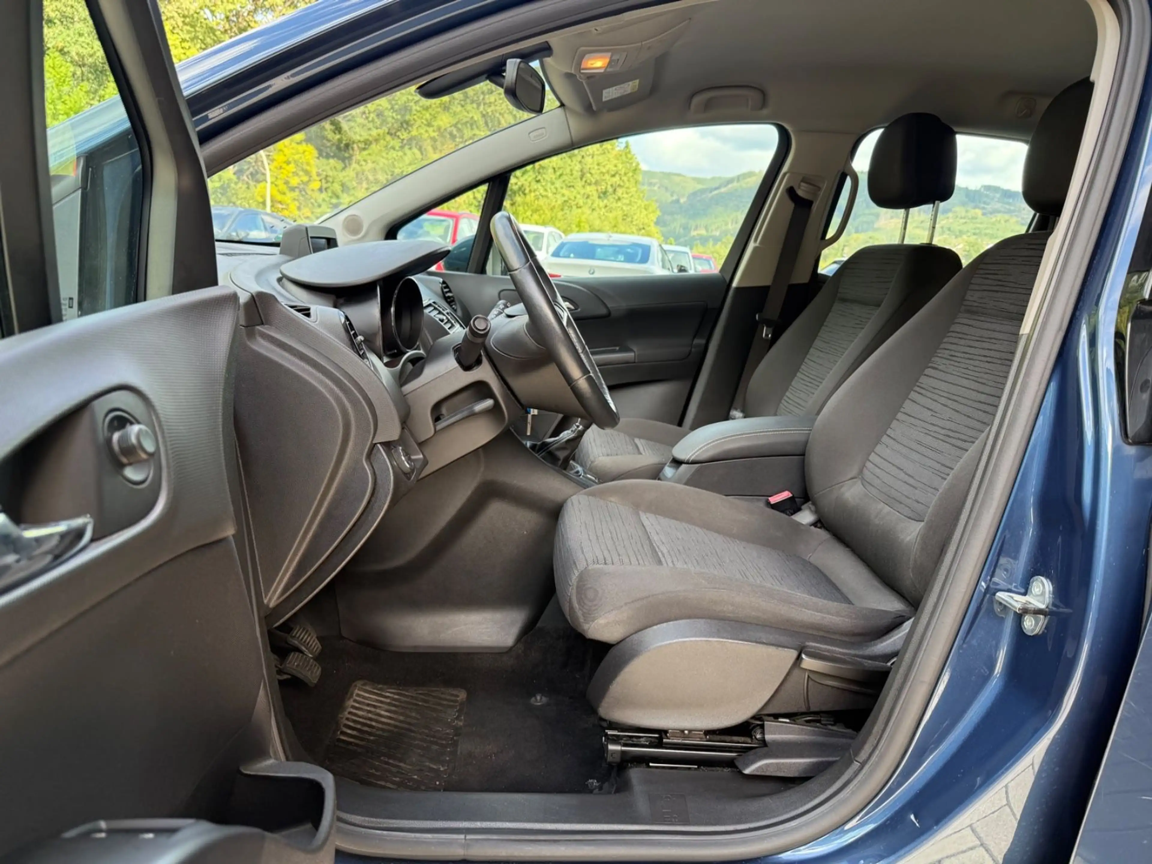 Opel Meriva B Style * Navi * Kamera * AHK * DAB * PDC — photo 9