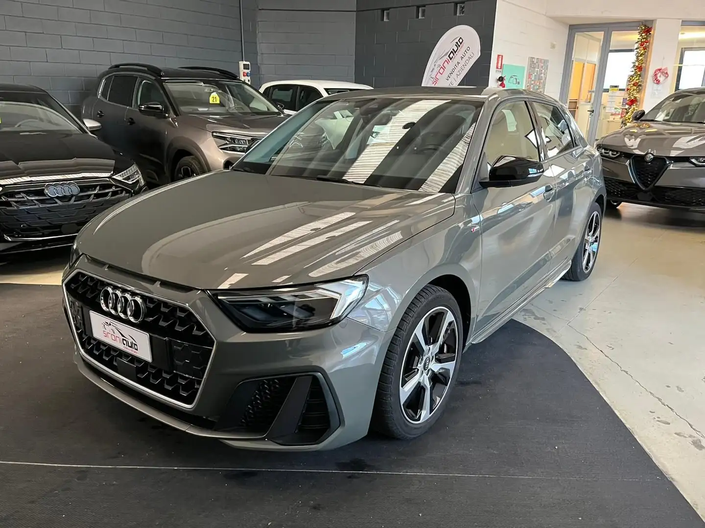 Audi A1 A1 SPB 25 1.0 TFSI S Line Adrenalin Gris - 1