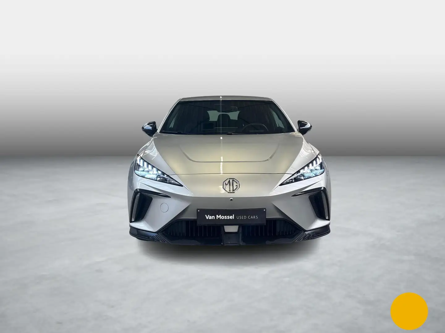 MG MG4 64 kWh Luxury Silber - 2