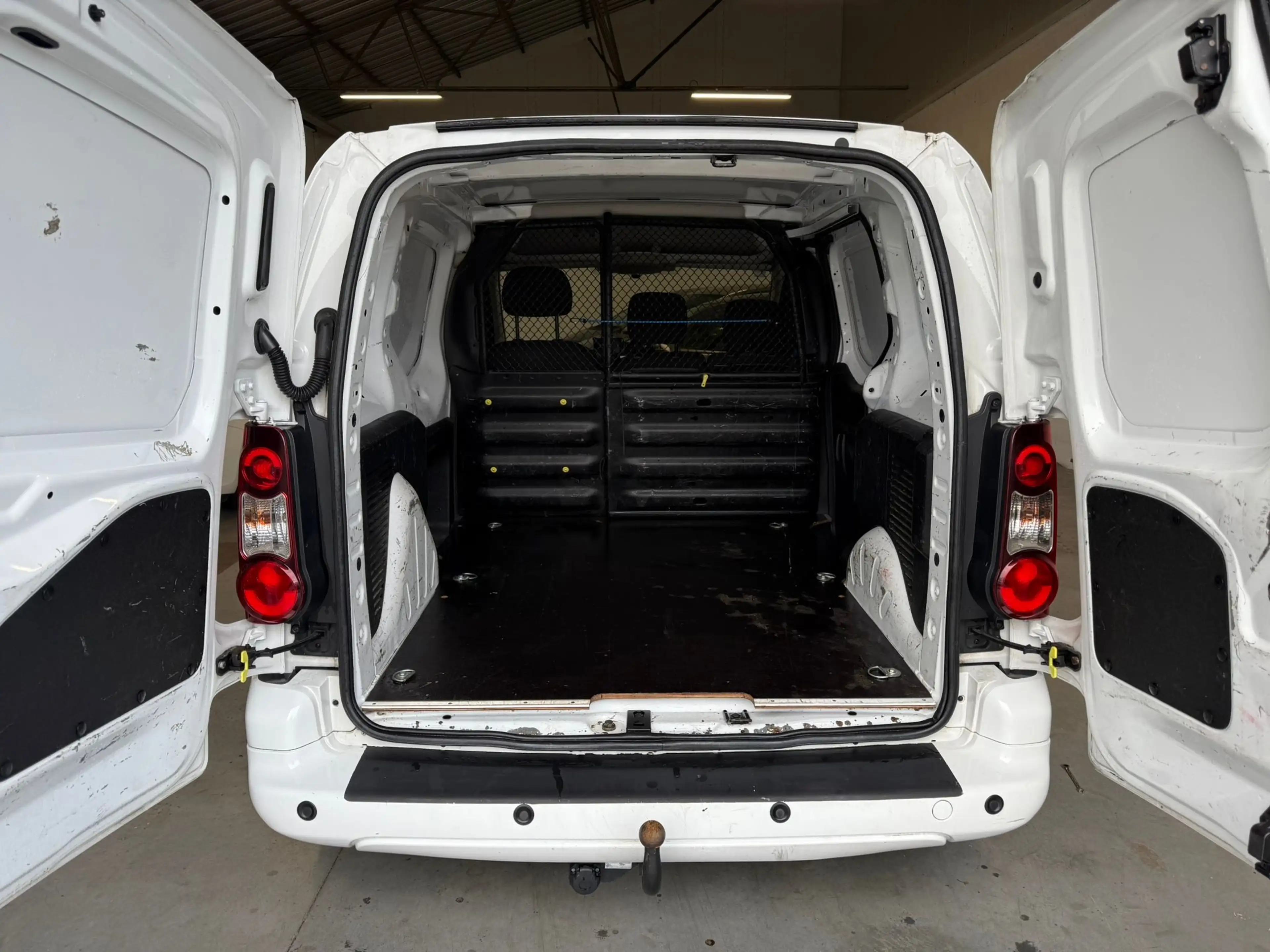 Peugeot Partner 1.6 HDi 3 places — photo 11