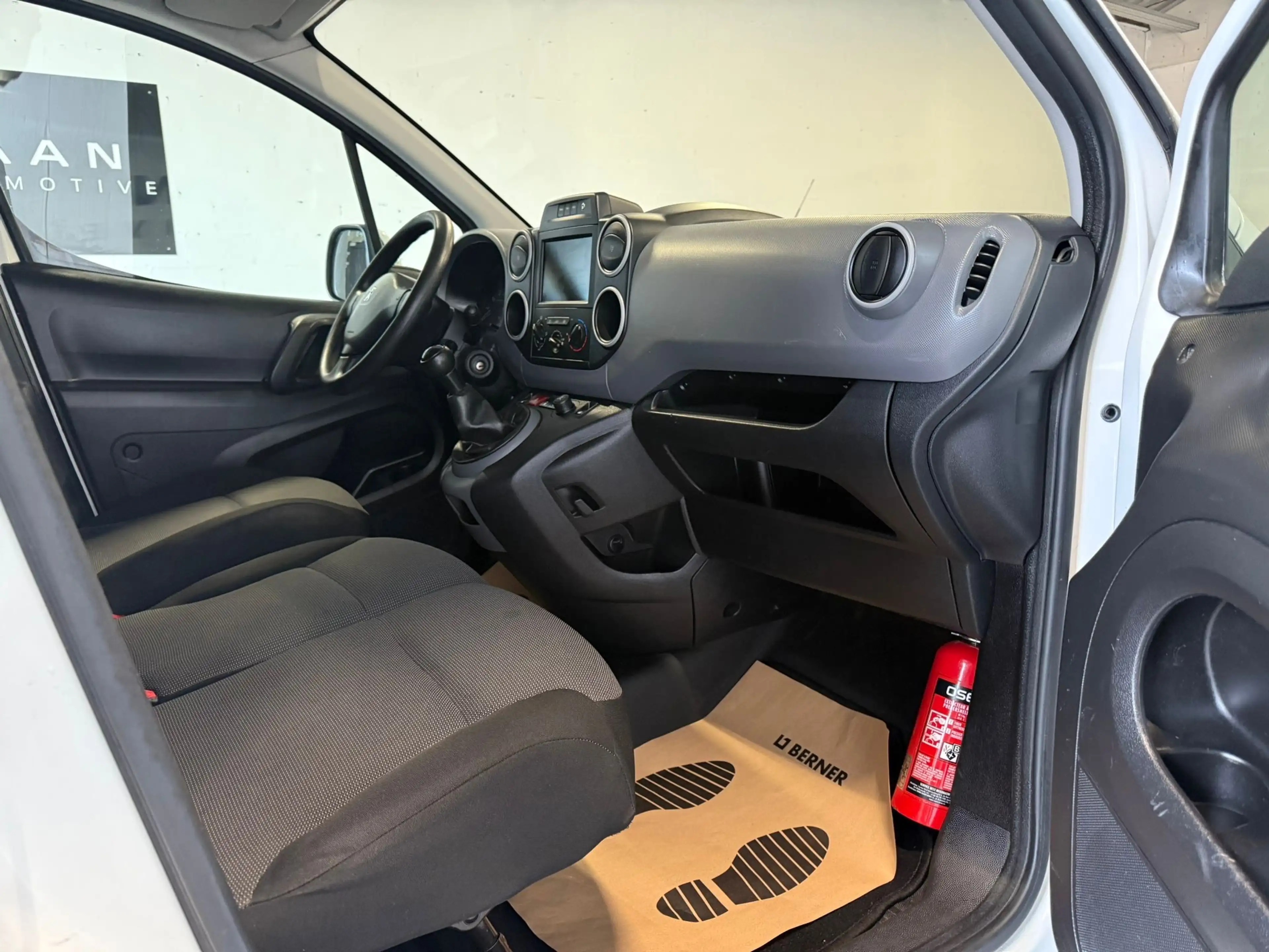 Peugeot Partner 1.6 HDi 3 places — photo 7