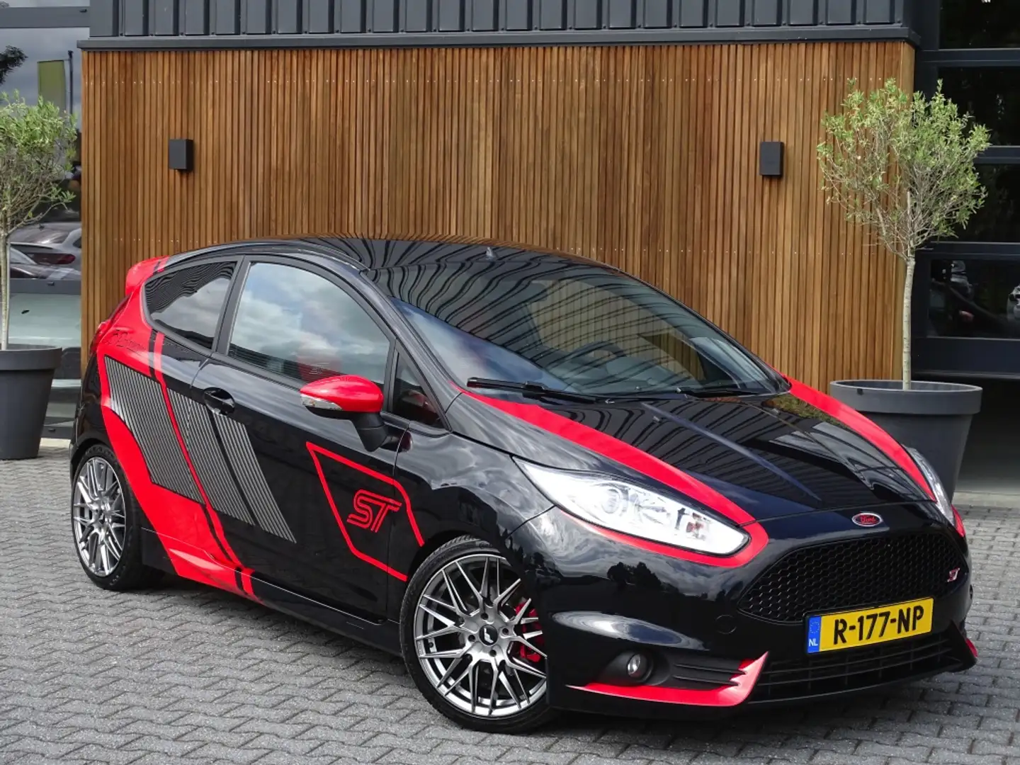 Ford Fiesta 1.6 ST 2 183PK / Milltek / ST-Line / 2016 / LED Zwart - 2