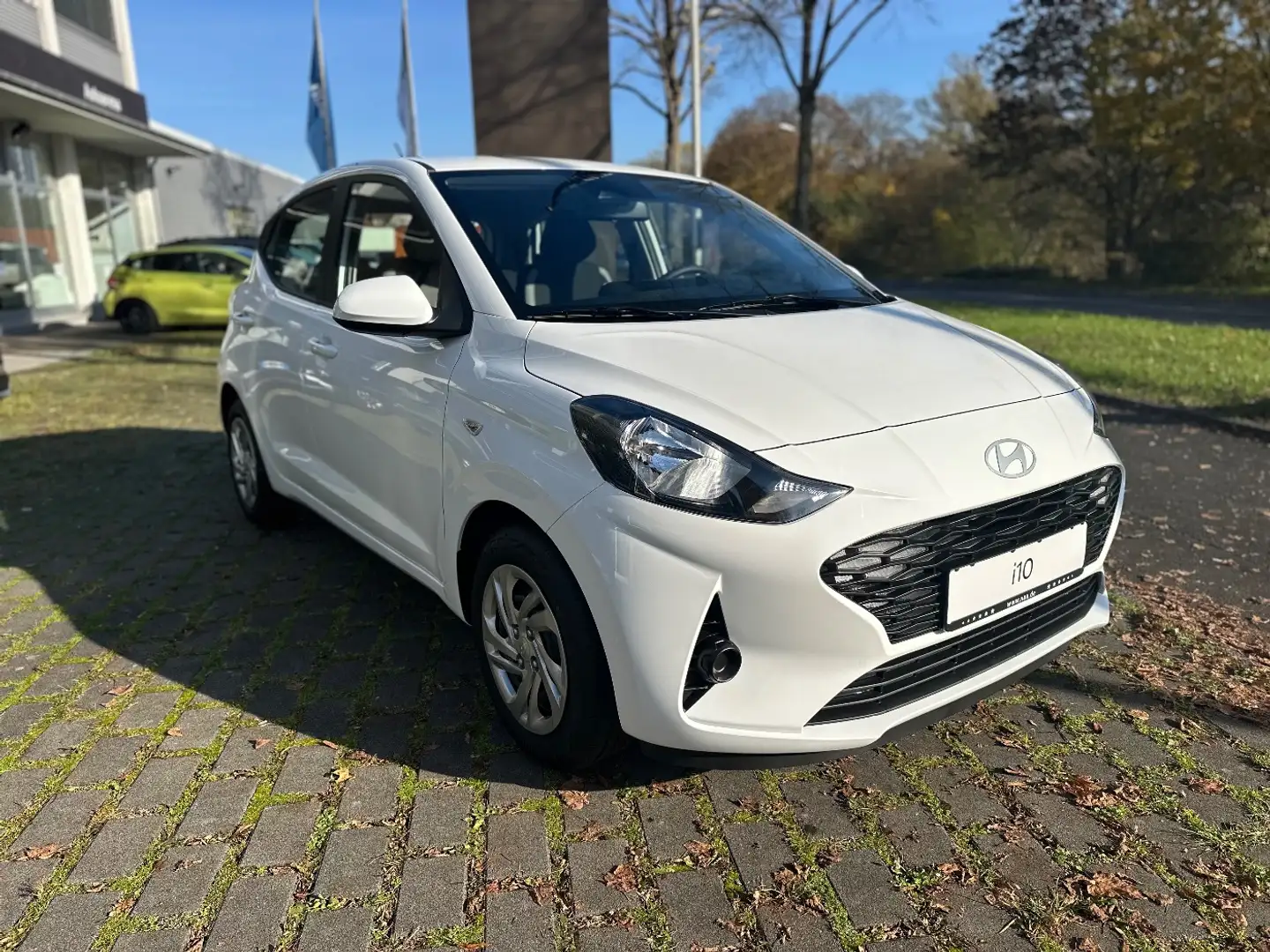 Hyundai i10 1.0 Select, Navi **SALE**Black Week** PDC Wit - 2