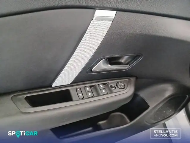 Citroen C4 view 13