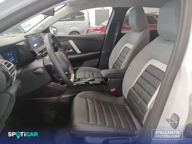 Citroen C4 view 9