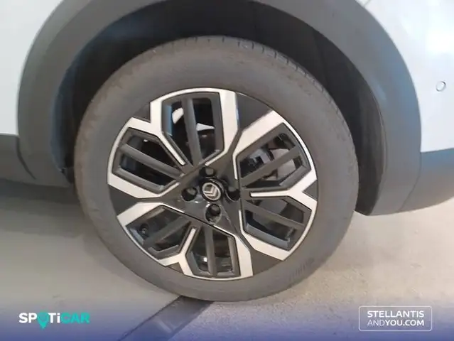 Citroen C4 view 11