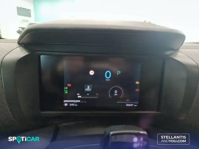 Citroen C4 view 15