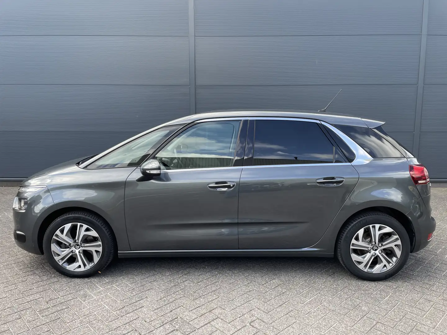 Citroen C4 Picasso 130pk Shine (Elektrische Klep - Camera - Keyless E Grijs - 2