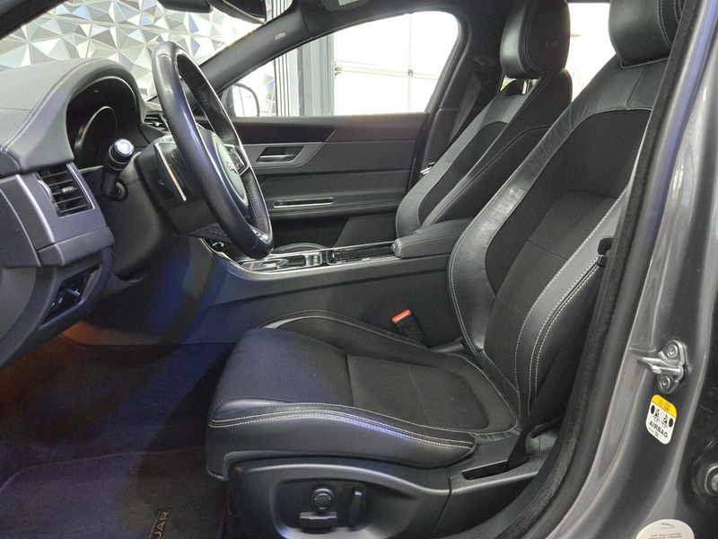 Jaguar XF Sportbrake R-Sport*SOUNDSYSTEM*PARKASISSTENT* — photo 10