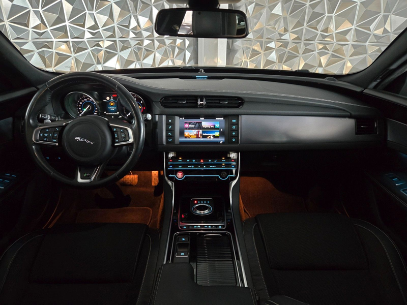 Jaguar XF Sportbrake R-Sport*SOUNDSYSTEM*PARKASISSTENT* — photo 14