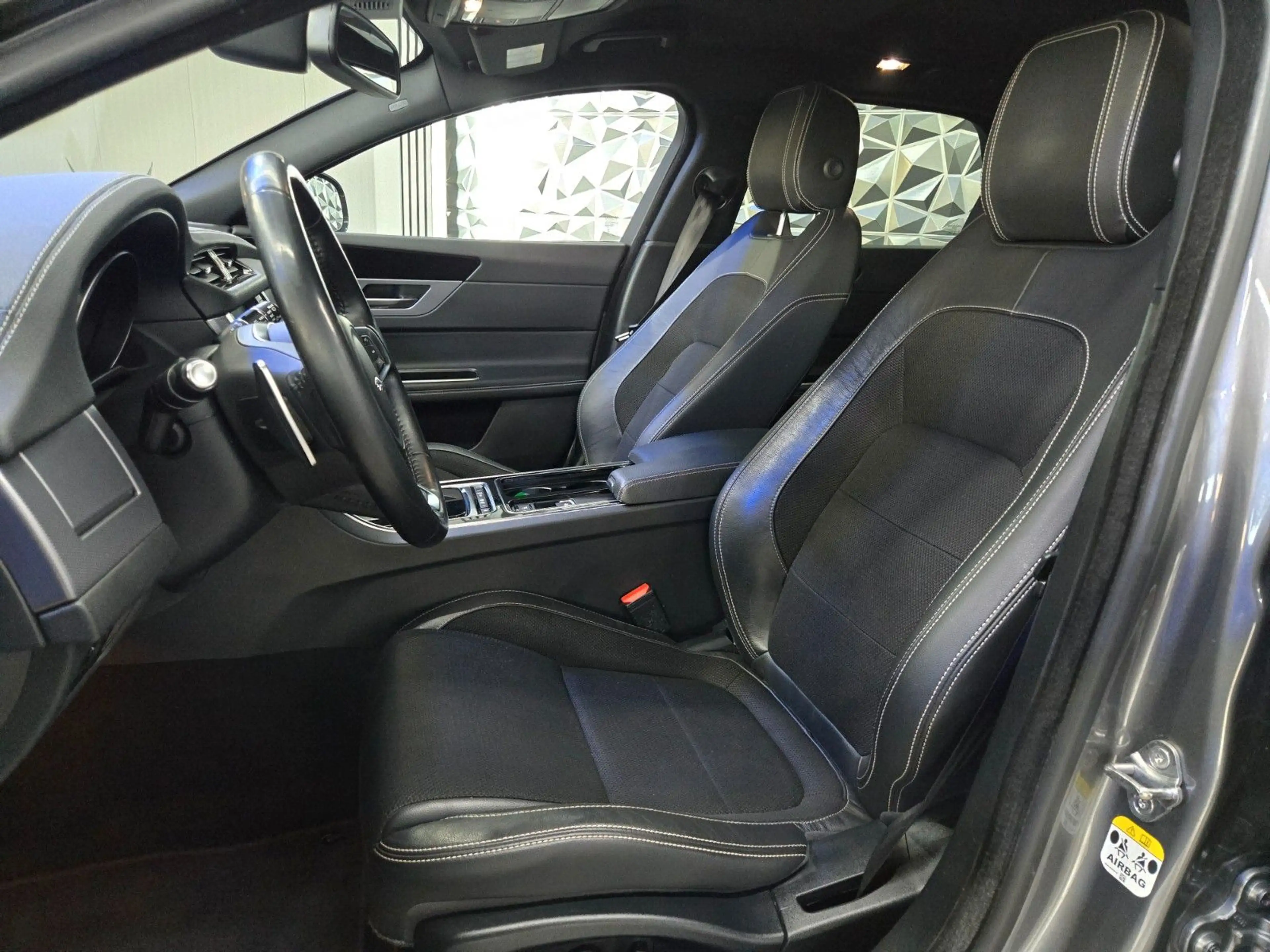 Jaguar XF Sportbrake R-Sport*SOUNDSYSTEM*PARKASISSTENT* — photo 9