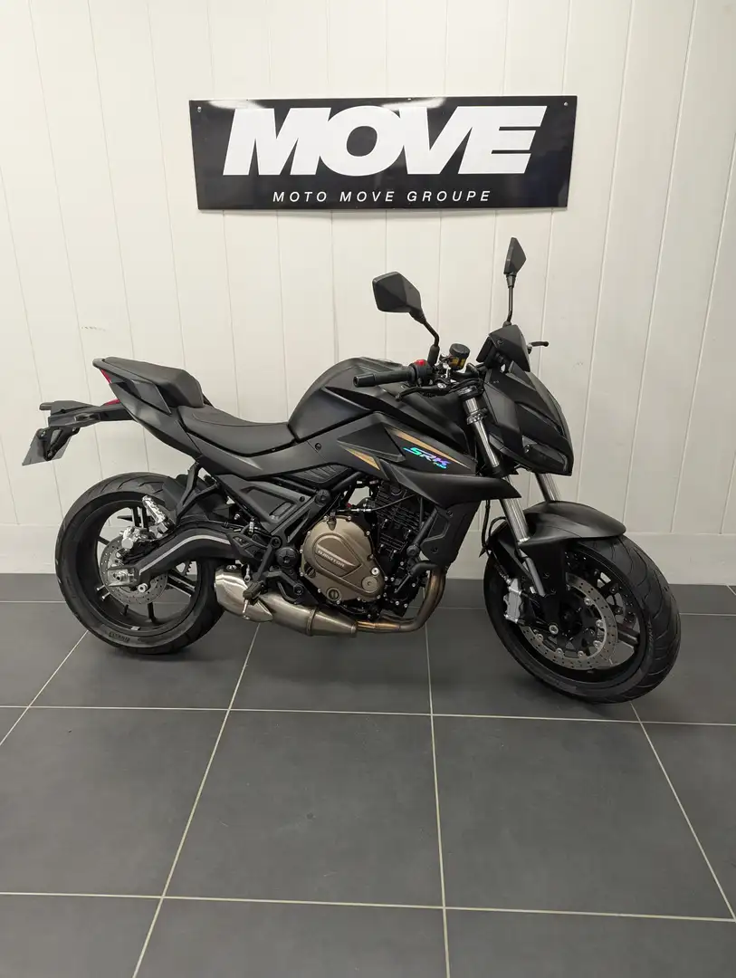 QJ Motor SRK 700 - 1