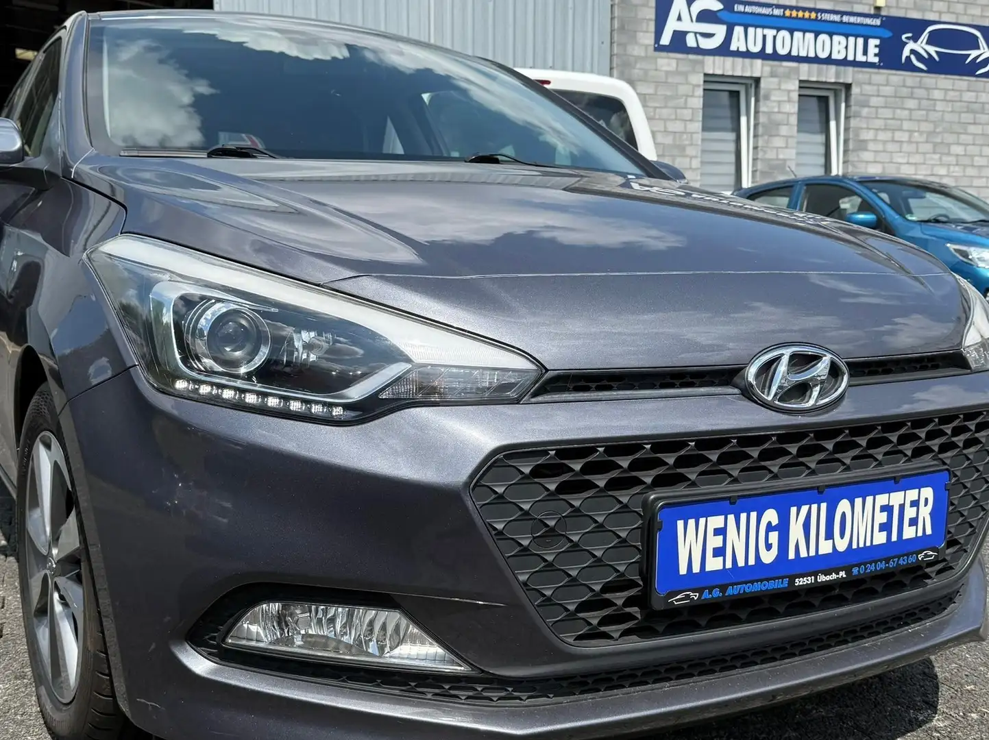 Hyundai i20 INTRO EDITION PDC/KLIMA/TEMPOM/BLUETOOTH 54.750KM! Grau - 1
