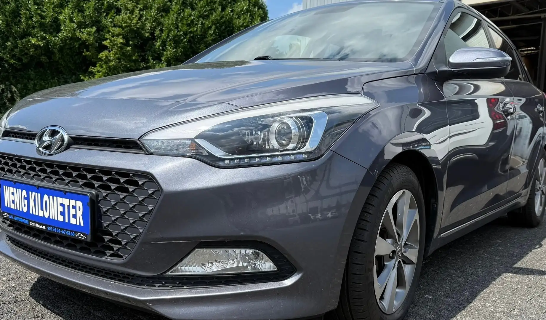 Hyundai i20 INTRO EDITION PDC/KLIMA/TEMPOM/BLUETOOTH 54.750KM! Grau - 2