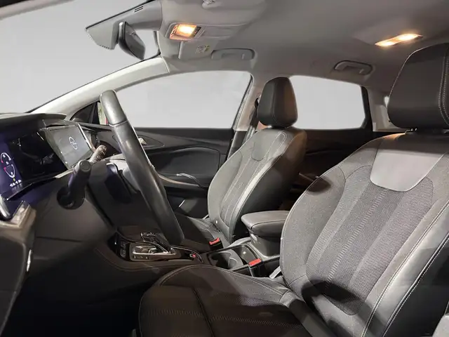 Opel Grandland X view 4