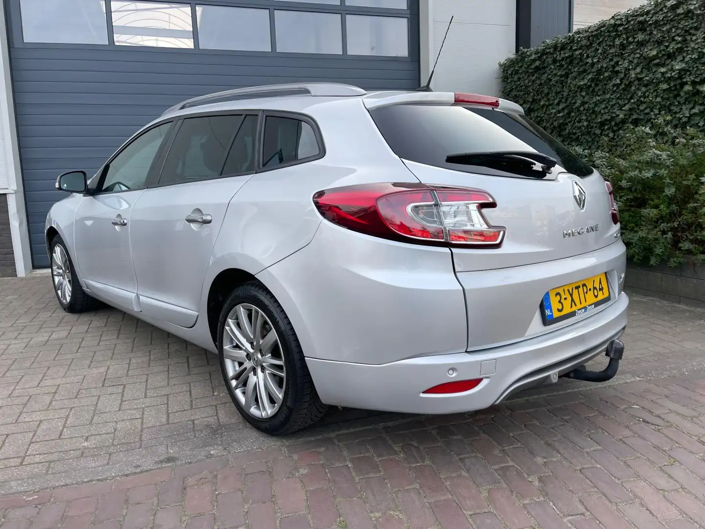 Renault Megane Estate 1.2 TCe GT-Line/Navi/Led/AUX/Dealer-onderho Grijs - 2