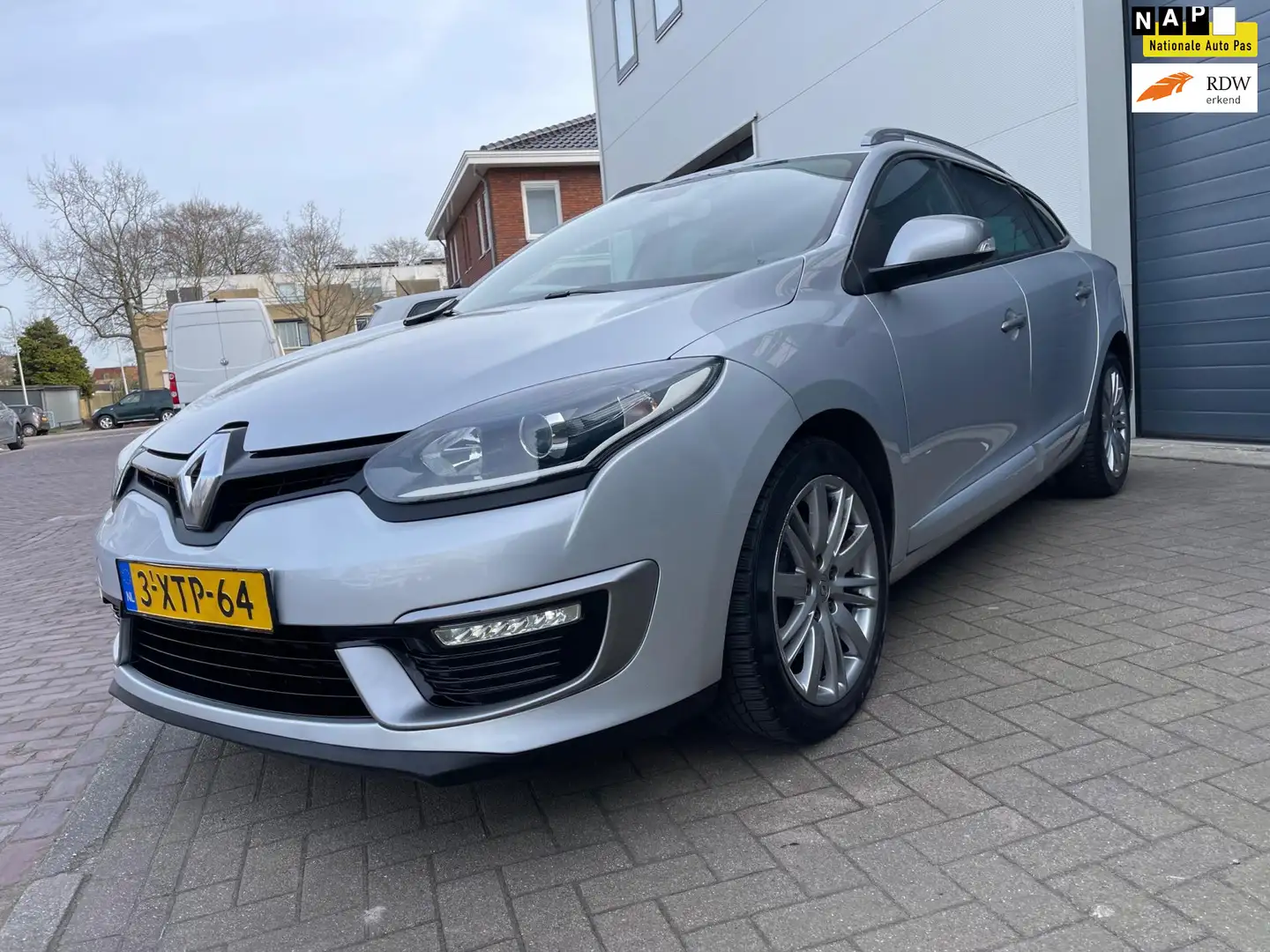 Renault Megane Estate 1.2 TCe GT-Line/Navi/Led/AUX/Dealer-onderho Grijs - 1