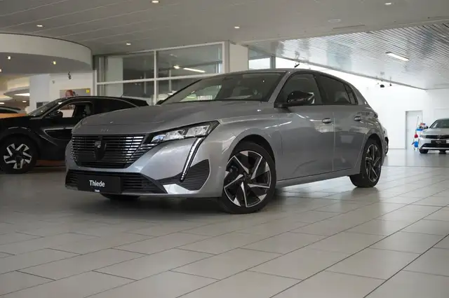 Peugeot 308 view 3