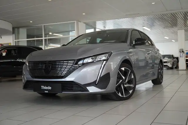 Peugeot 308 view 4