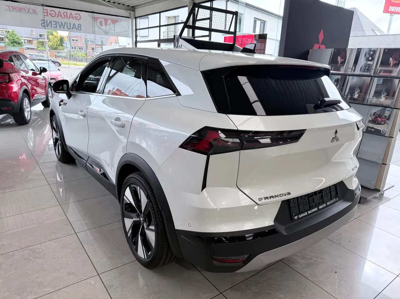 Mitsubishi Grandis 2026