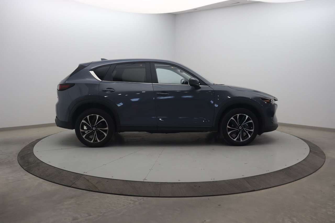 2024 Mazda CX-5 Un VUS qui combine style et caractère. — снимка 1