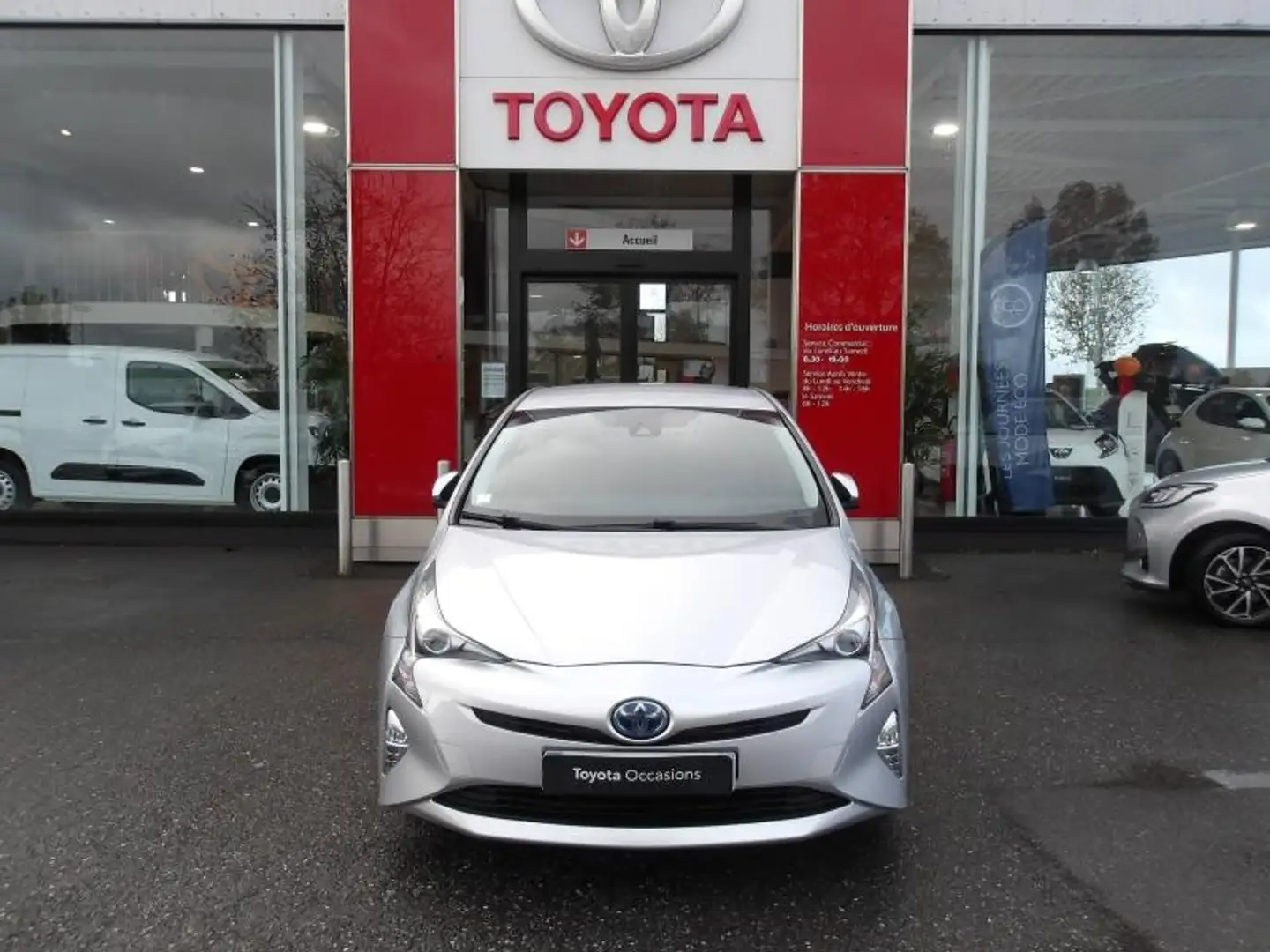 Toyota Prius+ 122h Dynamic Pack Premium Gris - 2