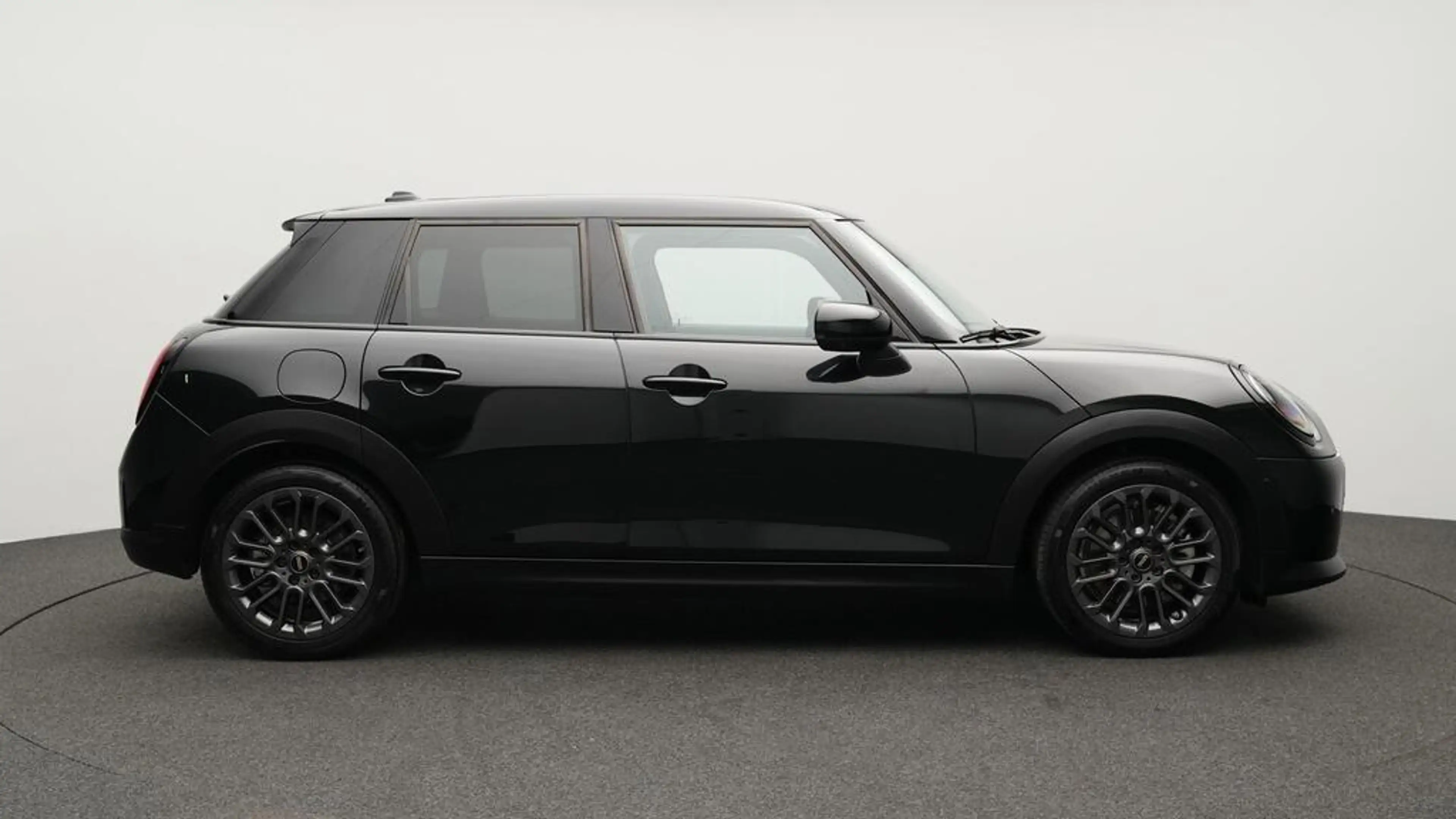 MINI Cooper C Favoured Trim — photo 3
