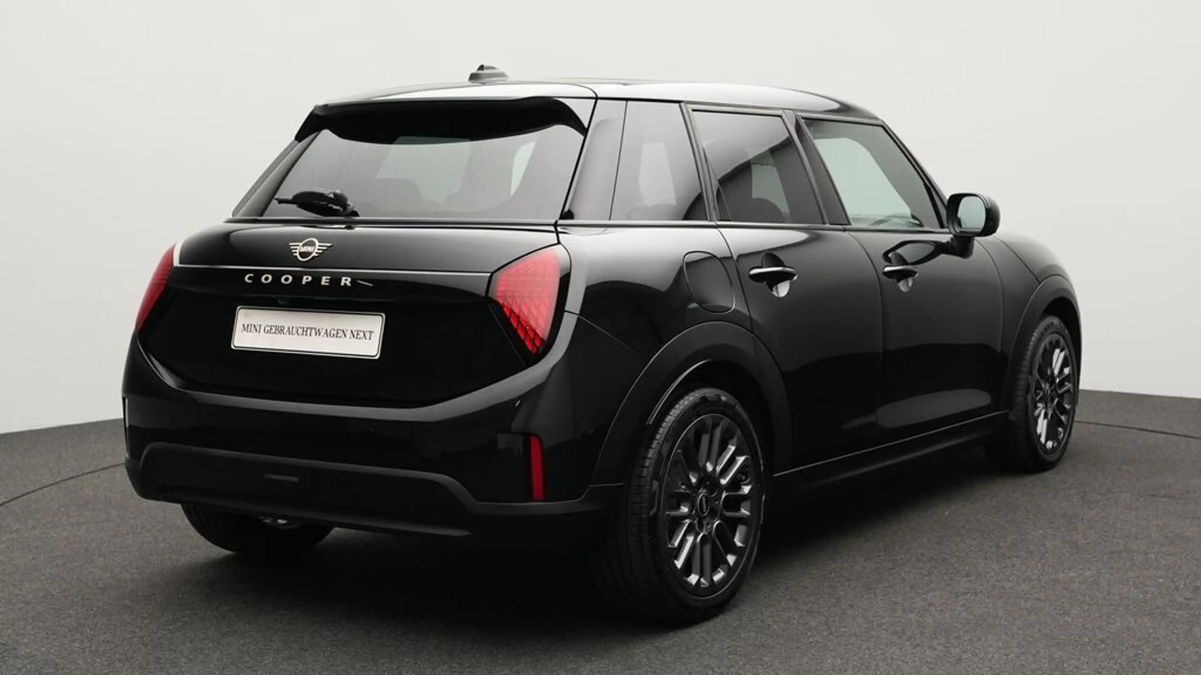 MINI Cooper C Favoured Trim — photo 4
