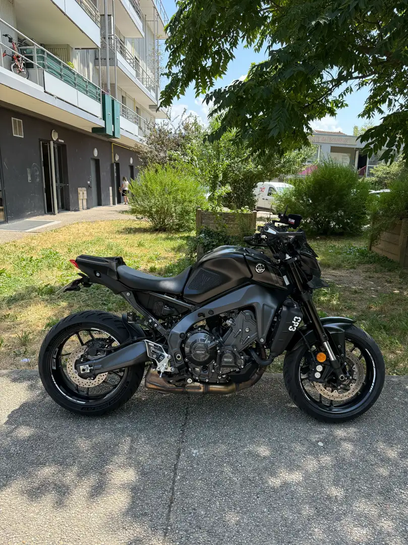 Yamaha MT-09 Zwart - 2