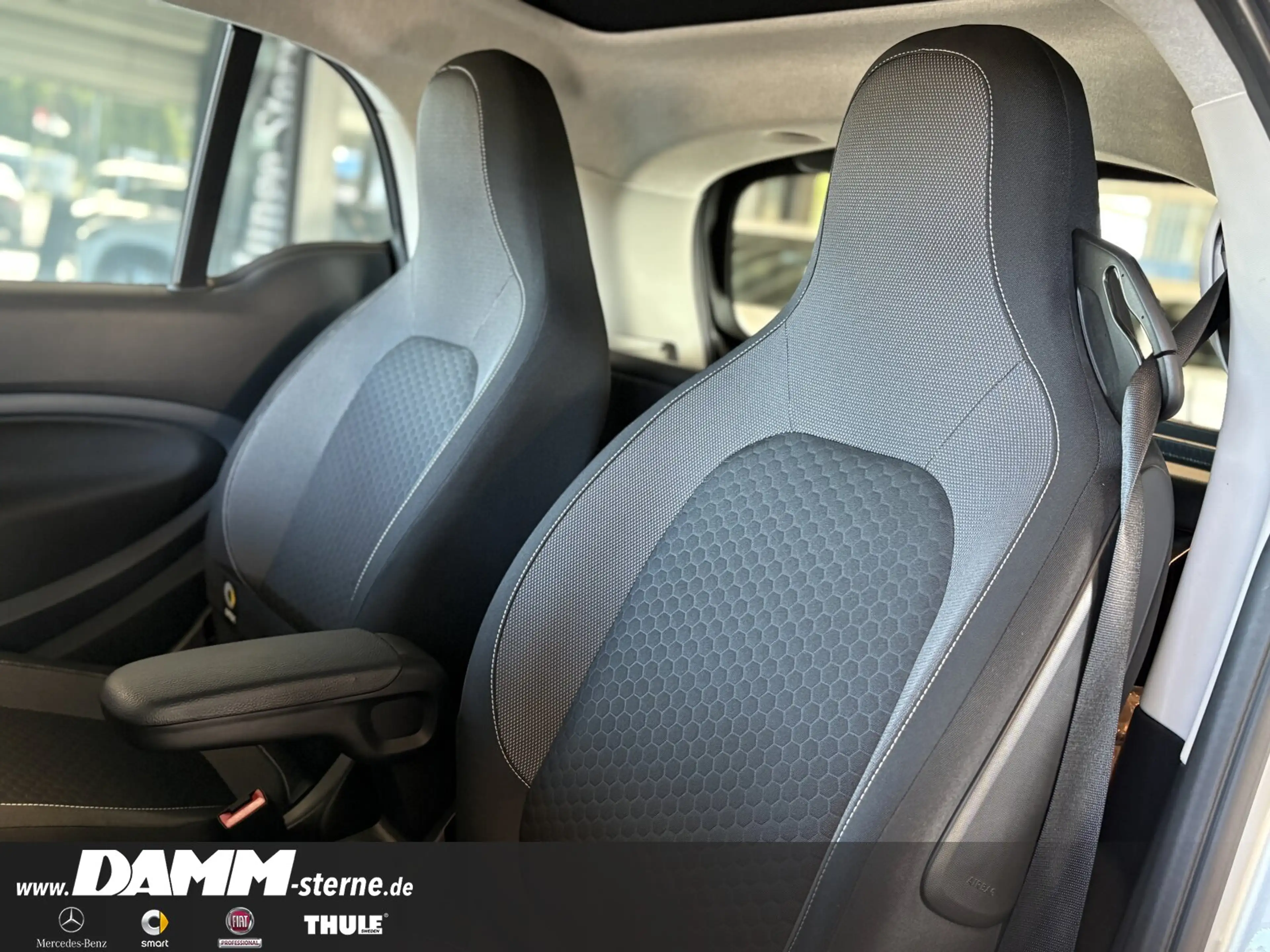 smart forTwo Smart fortwo EQ Passion/Exclusive/LED/22KW/RFK/ — photo 11