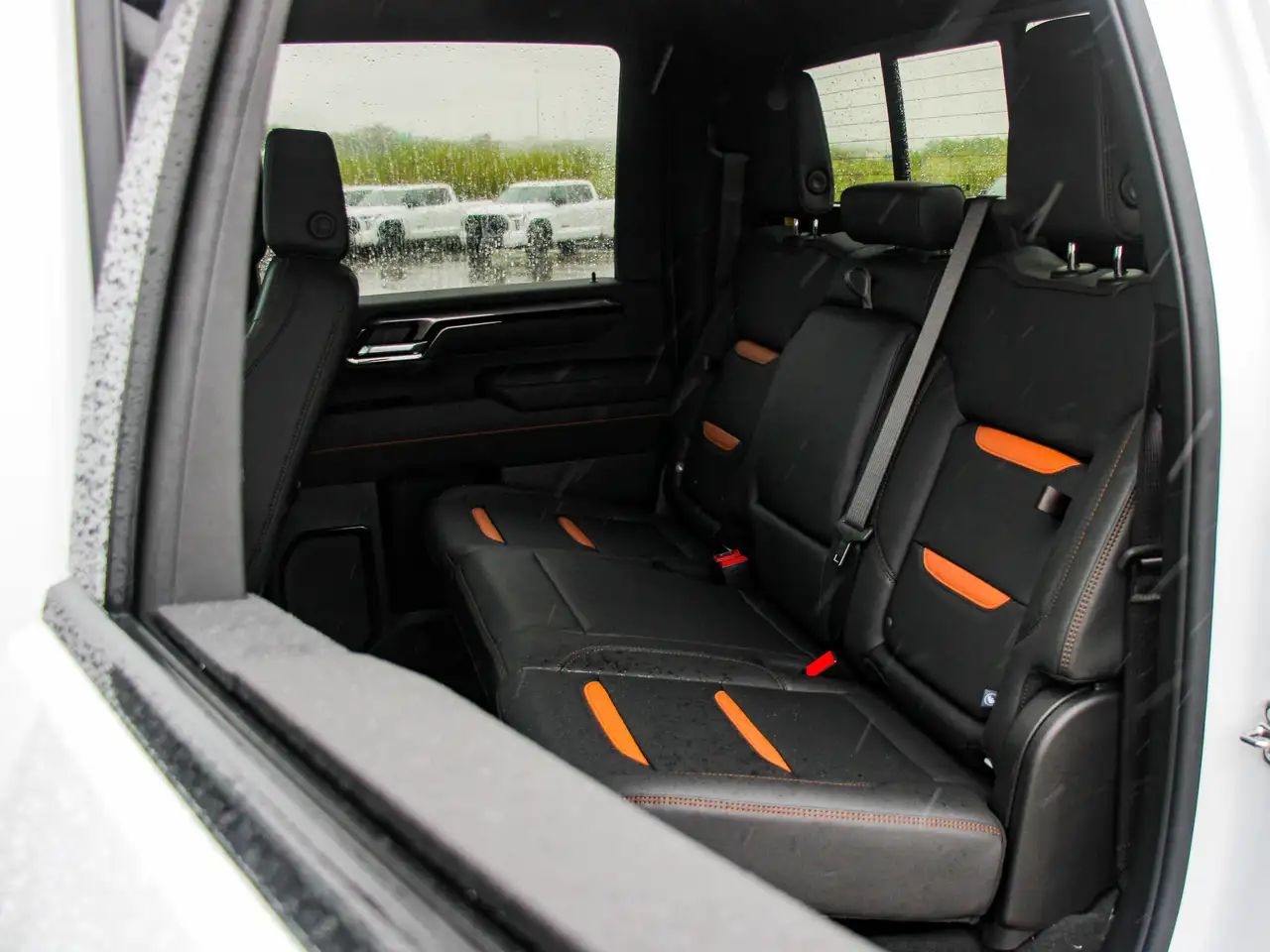 GMC Sierra 2500HD снимка GMC Sierra 2500HD