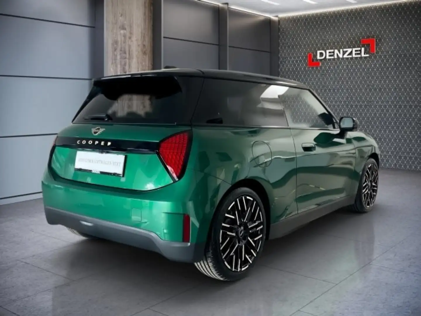 MINI Cooper E J01 HC0 Vert - 2