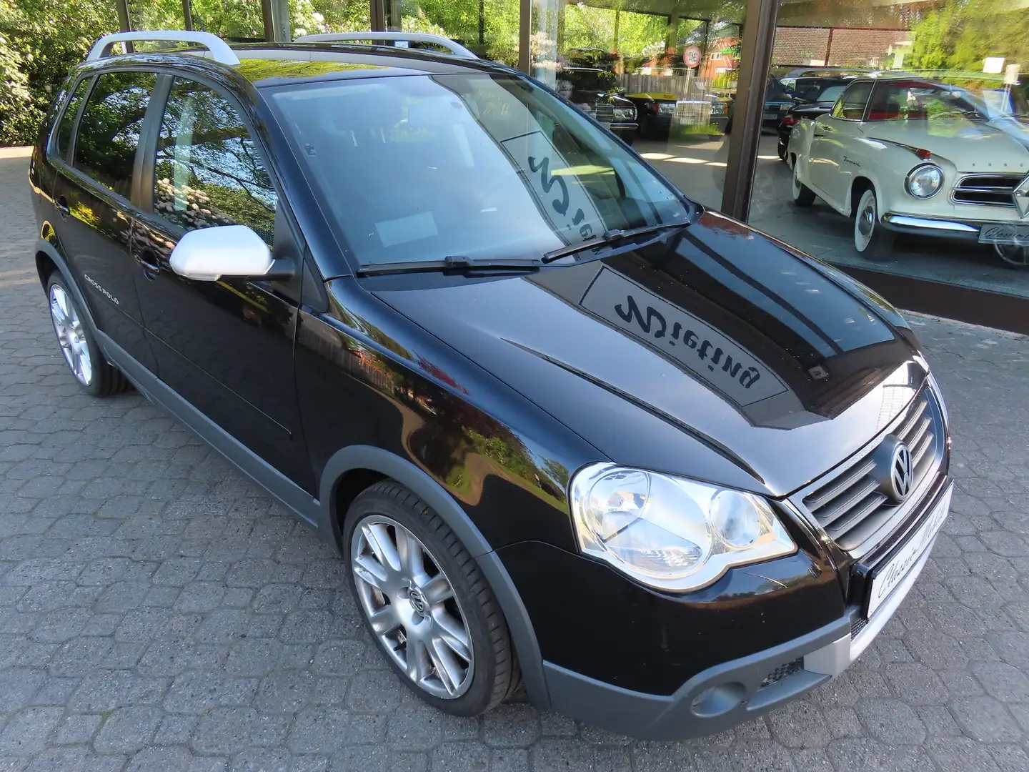 Volkswagen Polo Cross 1.6 *HU bei Kauf neu*Klimaautomatik*Alu*SR+WR* Schwarz - 1
