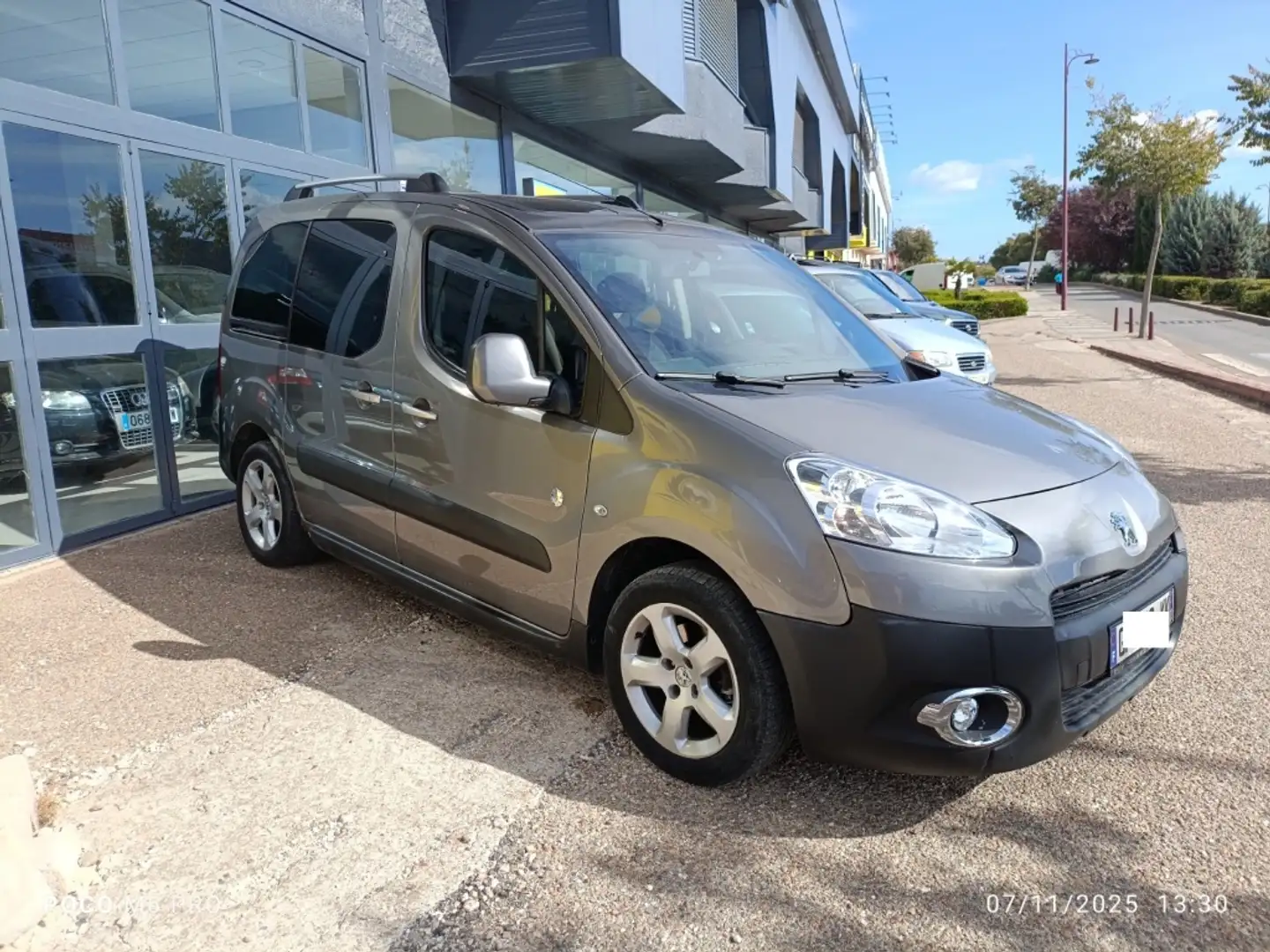 Peugeot Partner Tepee 1.6HDI Outdoor 90 - 2