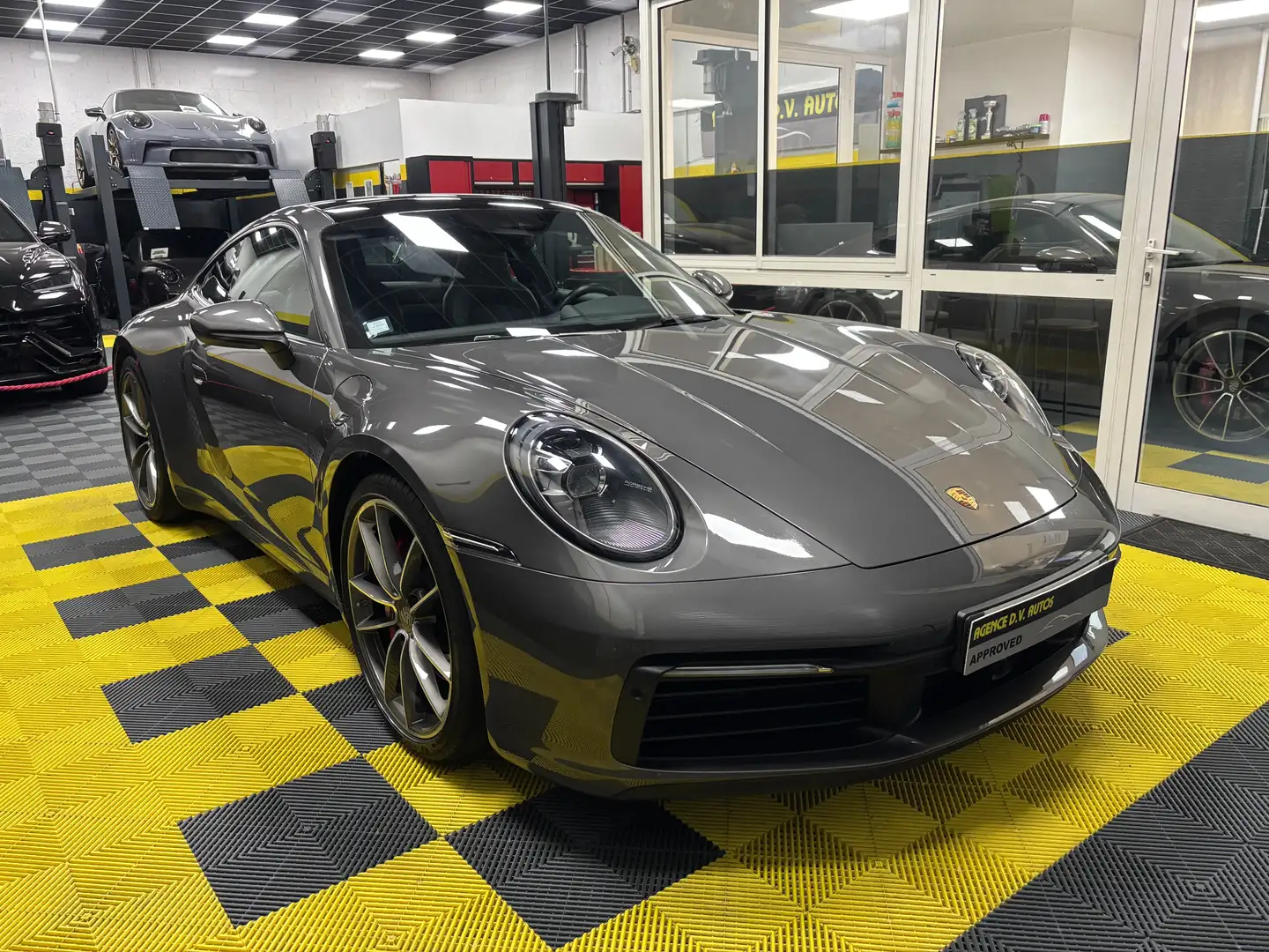 Porsche 992 911 Carrera 4S Coupé 3.0i 450 PDK Gris - 1