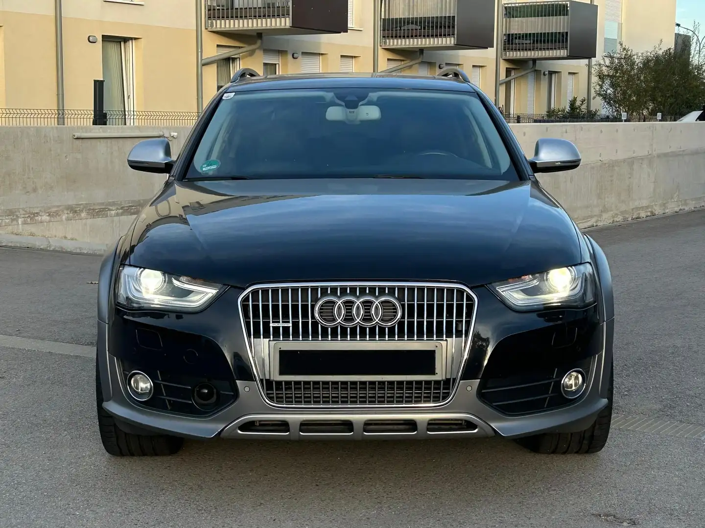 Audi A4 allroad A4 Allroad 2,0 TDI quattro DPF S-tronic Schwarz - 1