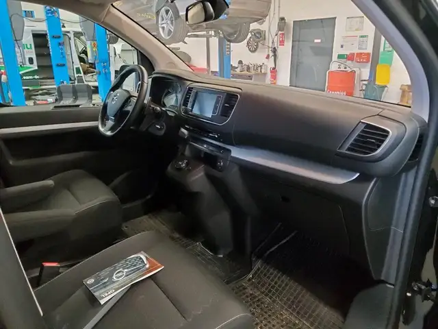 Opel Zafira view 5