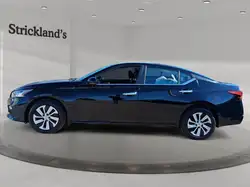 Nissan Altima снимка Nissan Altima