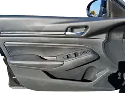 Nissan Altima снимка Nissan Altima