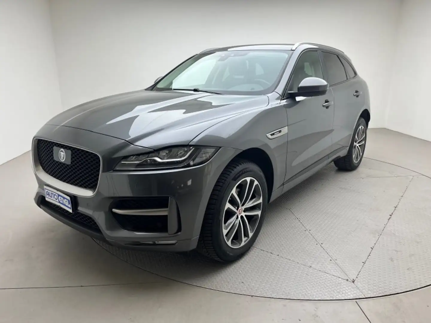 Jaguar F-Pace 2.0D 180 PS AWD Automatik Gri - 1